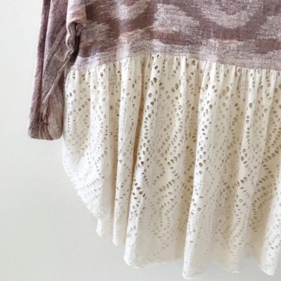Free People• Aztec Lace Eyelet Tunic Top XS - Picture 4 of 6